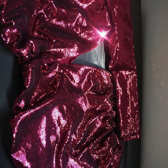 PrettyLittleThing Sequin One Shoulder Cut Out Midi Dress - Size S - New with tag - Picture 3 of 3